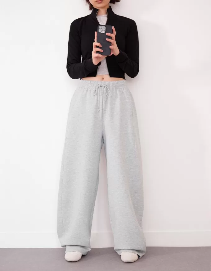 Hanorac material pantaloni butoi Hanorac material pantaloni butoi