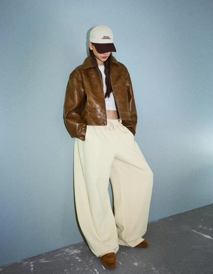 Hanorac material pantaloni butoi Hanorac material pantaloni butoi