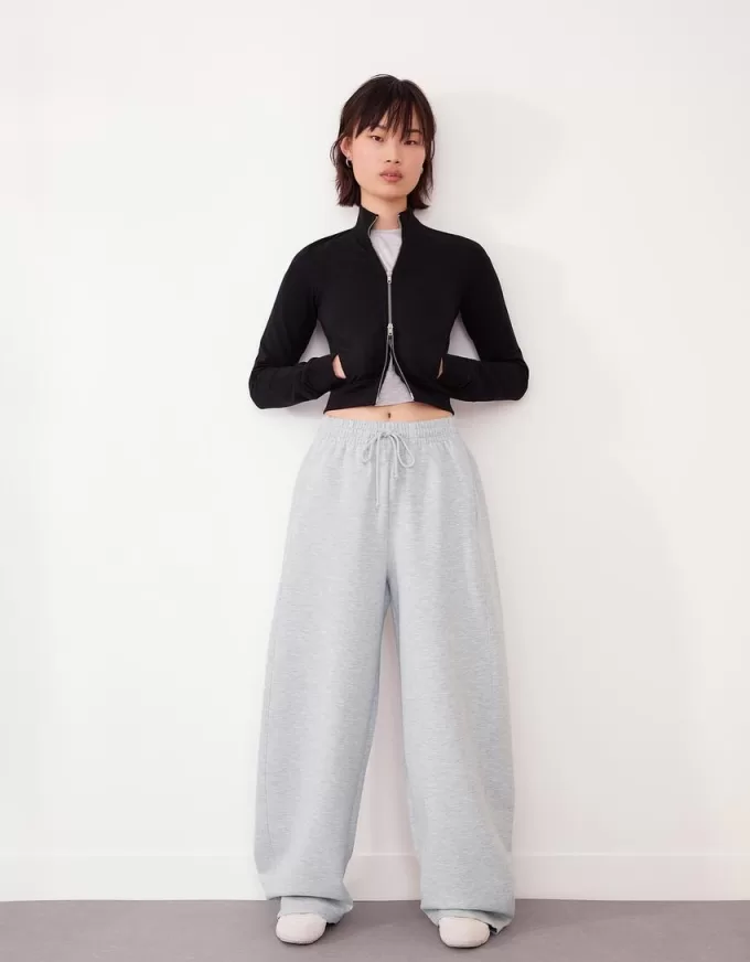 Hanorac material pantaloni butoi Hanorac material pantaloni butoi