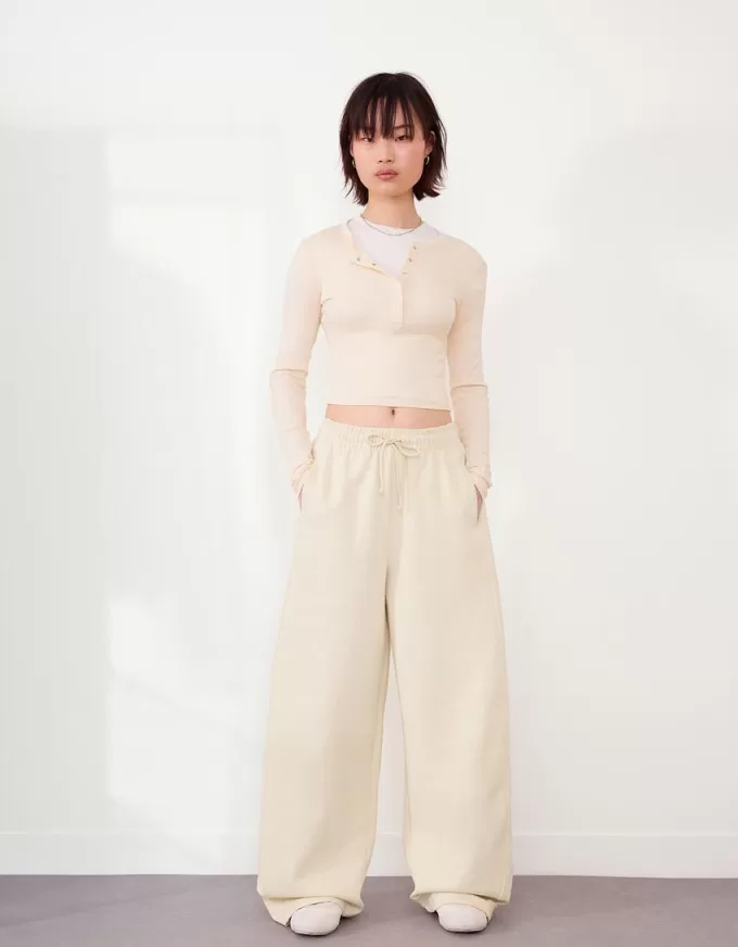 Hanorac material pantaloni butoi Hanorac material pantaloni butoi