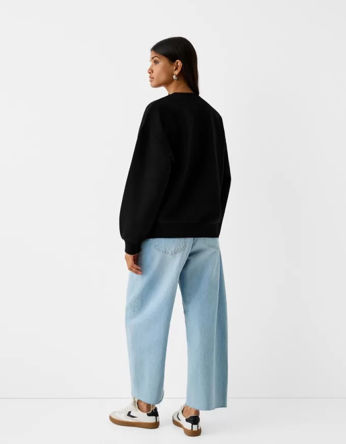 Hanorac oversize cu buzunare laterale Hanorac oversize cu buzunare laterale