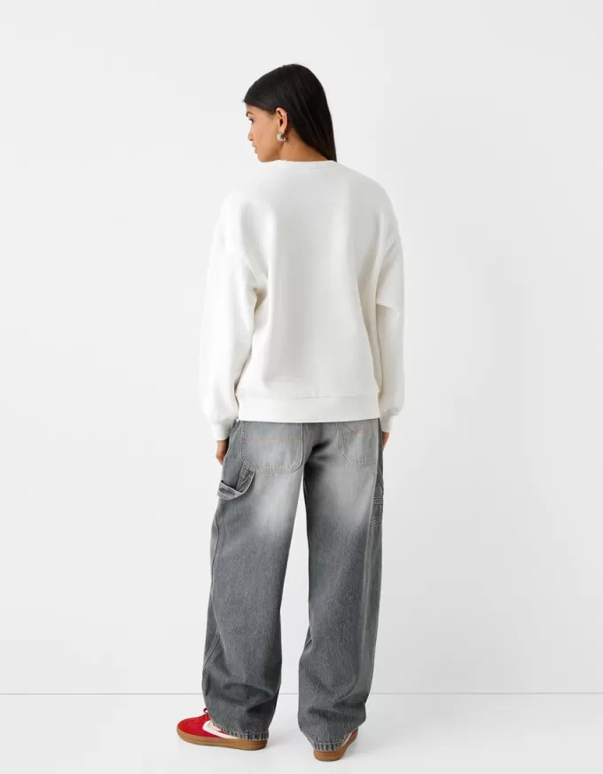 Hanorac oversize cu buzunare laterale Hanorac oversize cu buzunare laterale