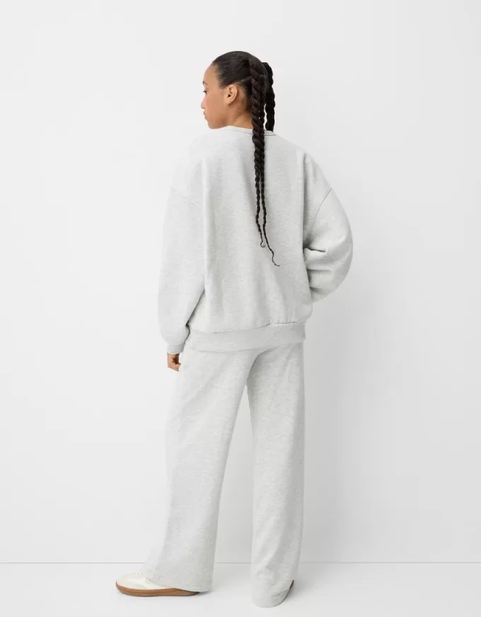 Hanorac oversize cu buzunare laterale Hanorac oversize cu buzunare laterale
