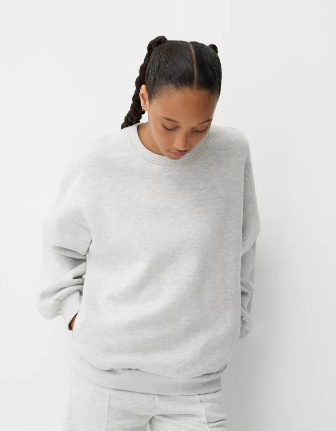 Hanorac oversize cu buzunare laterale Hanorac oversize cu buzunare laterale