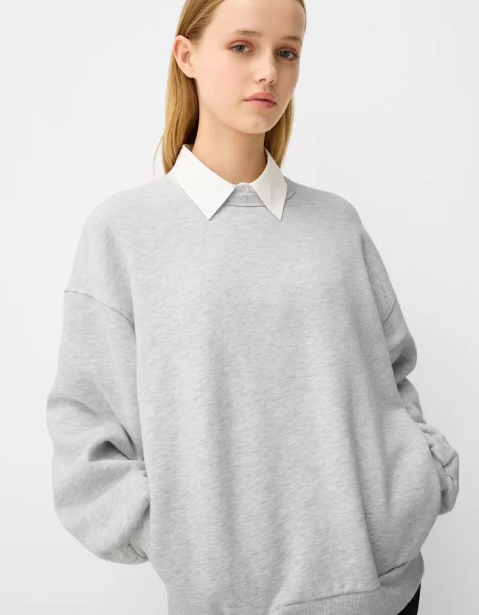 Hanorac oversize cu buzunare laterale Hanorac oversize cu buzunare laterale