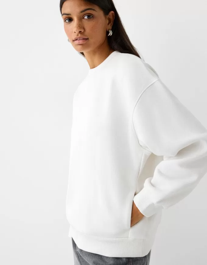 Hanorac oversize cu buzunare laterale Hanorac oversize cu buzunare laterale