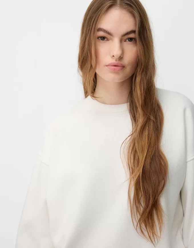 Hanorac oversize cu buzunare laterale Hanorac oversize cu buzunare laterale