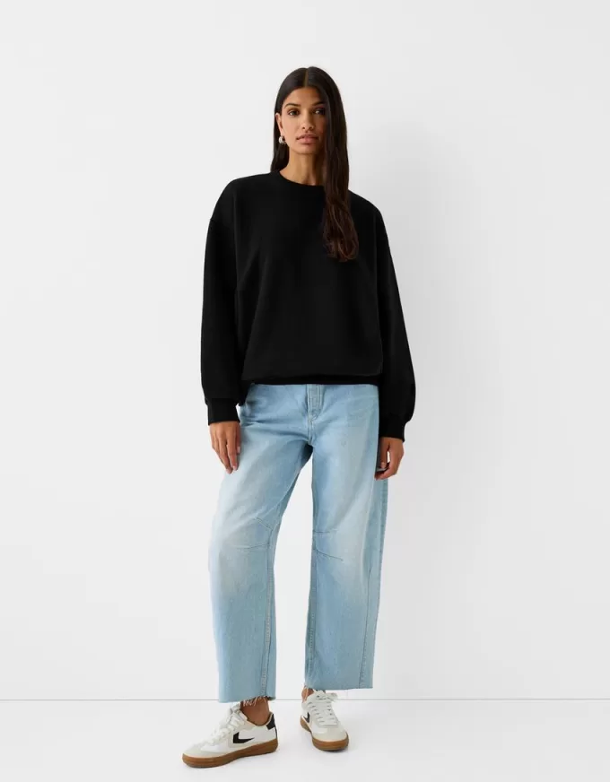 Hanorac oversize cu buzunare laterale Hanorac oversize cu buzunare laterale