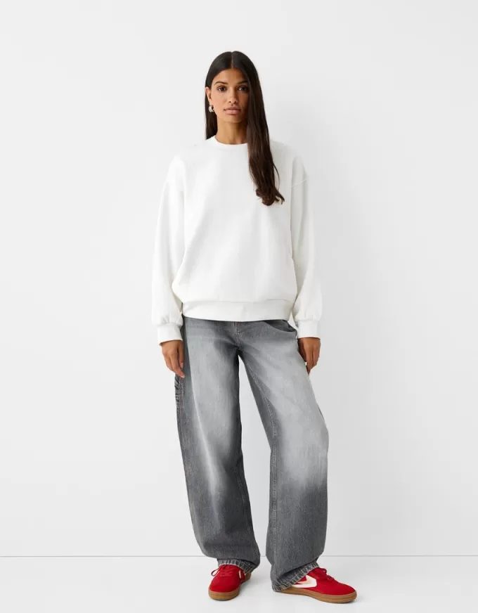 Hanorac oversize cu buzunare laterale Hanorac oversize cu buzunare laterale