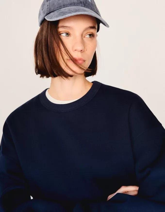 Hanorac oversize cu buzunare laterale Hanorac oversize cu buzunare laterale