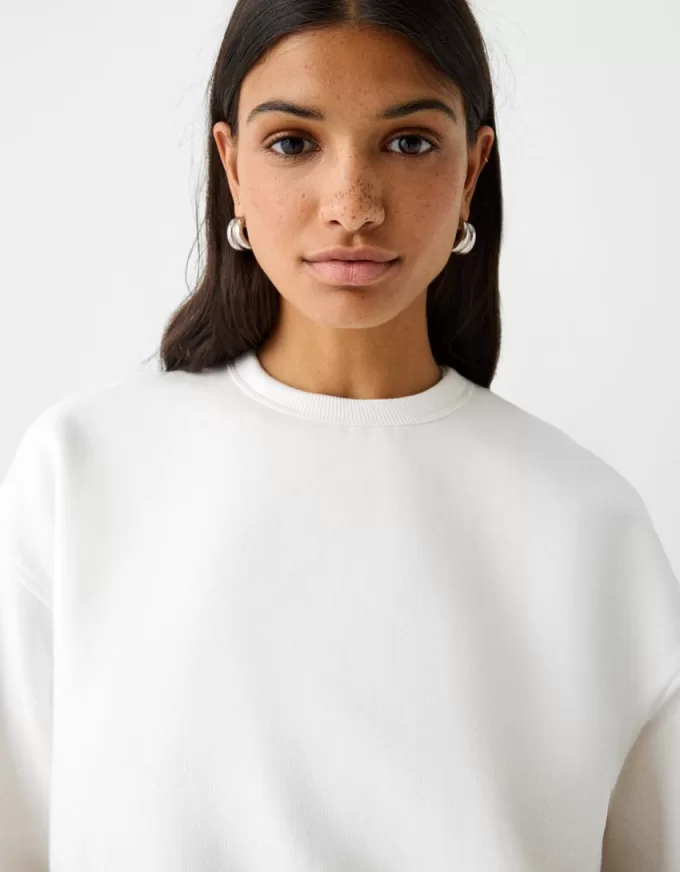 Hanorac oversize cu buzunare laterale Hanorac oversize cu buzunare laterale