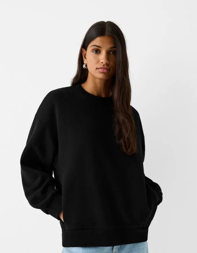 Hanorac oversize cu buzunare laterale Hanorac oversize cu buzunare laterale