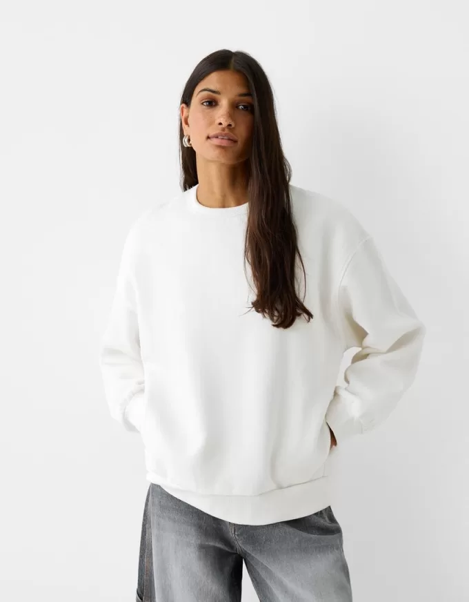 Hanorac oversize cu buzunare laterale Hanorac oversize cu buzunare laterale