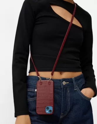 Husa iPhone cu snur cu efect piele