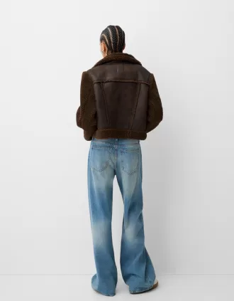 Jachetă cu două fețe, cu mâneci din imitație de shearling