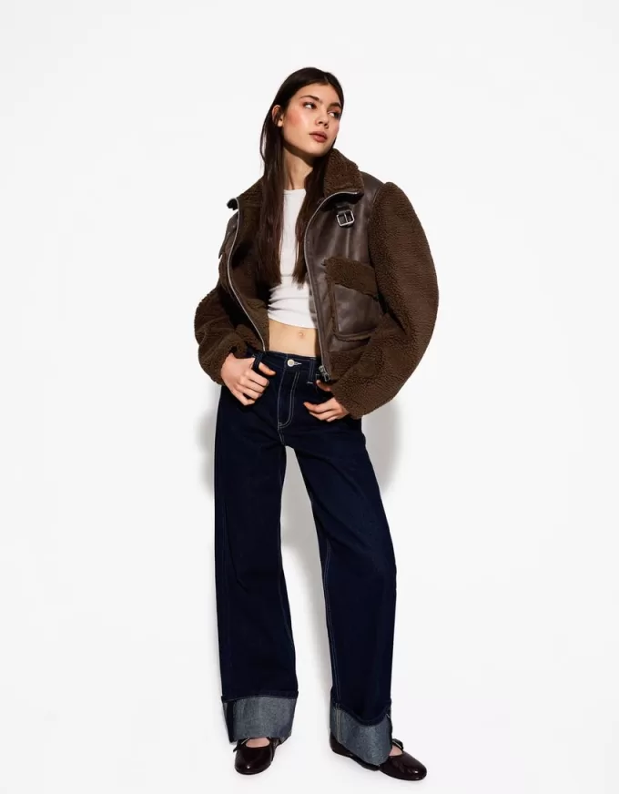 Jachetă cu două fețe, cu mâneci din imitație de shearling Jachetă cu două fețe, cu mâneci din imitație de shearling