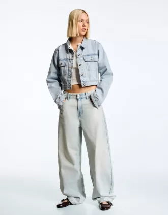 Jachetă de denim decupată