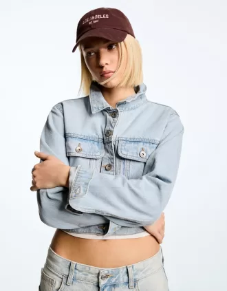 Jachetă de denim decupată
