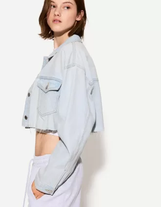 Jachetă de denim decupată