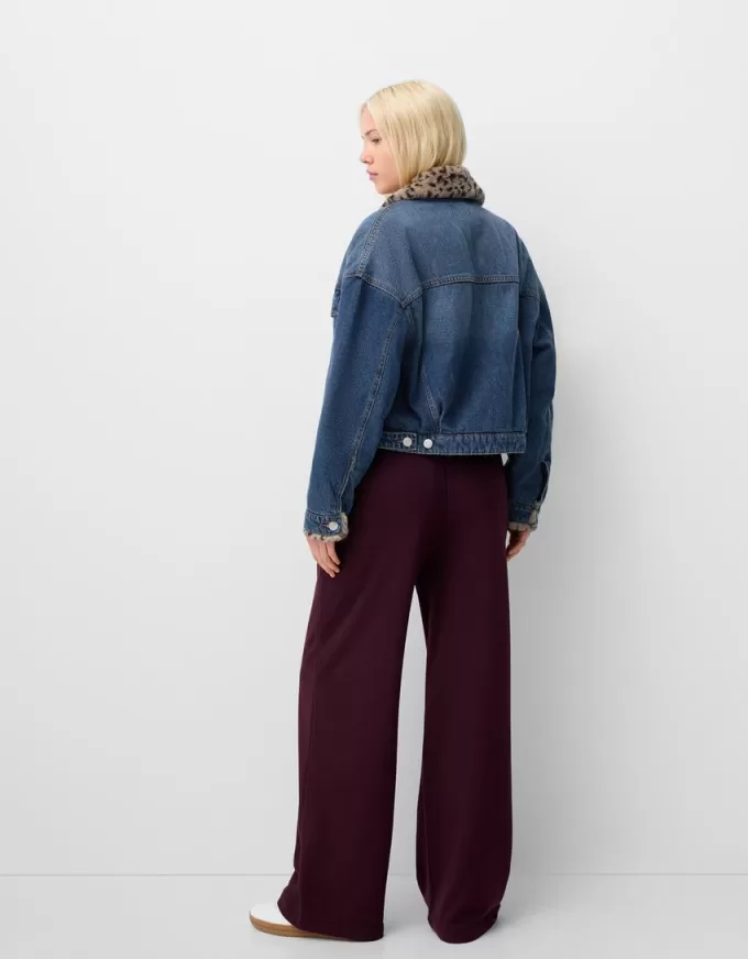 Jachetă din denim cu guler de blană artificială cu imprimeu animal Jachetă din denim cu guler de blană artificială cu imprimeu animal