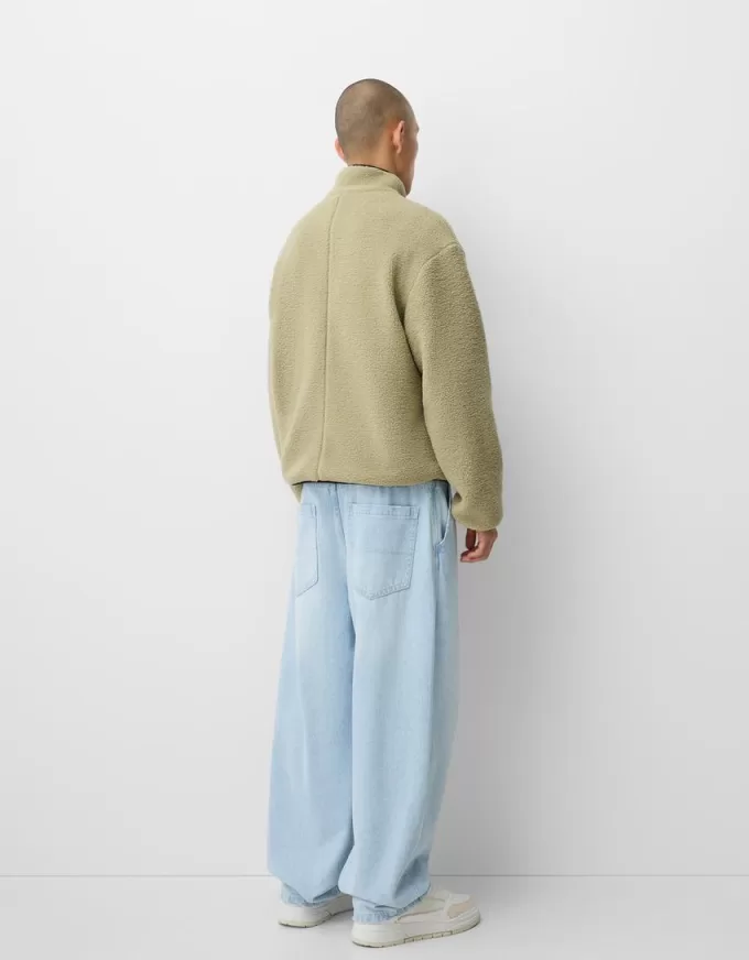Jachetă din faux shearling cu detalii contrastante Jachetă din faux shearling cu detalii contrastante