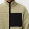 Jachetă din faux shearling cu detalii contrastante Jachetă din faux shearling cu detalii contrastante