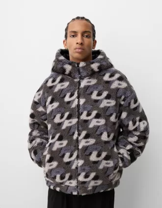 Jachetă din faux shearling cu imprimeu