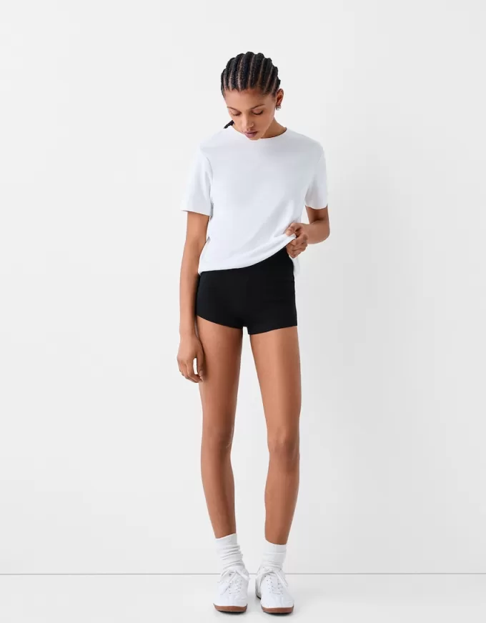 Mini pantaloni scurți Mini pantaloni scurți