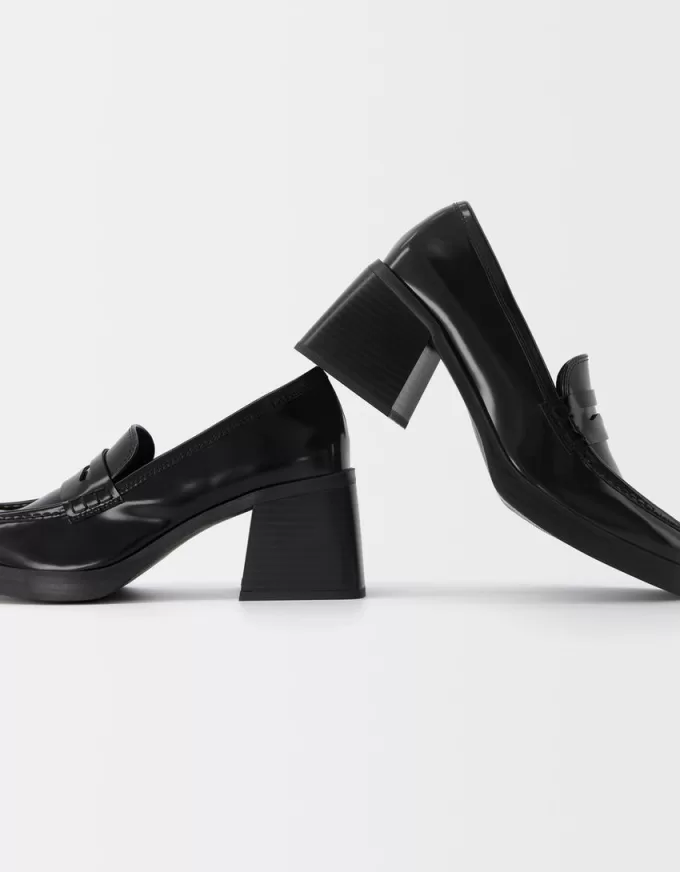 Mocasini cu toc inalt Mocasini cu toc inalt