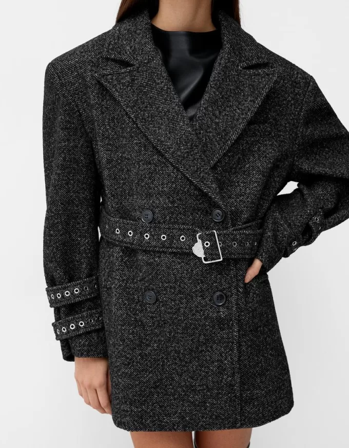 Palton Generation Bershka cu ochiuri Palton Generation Bershka cu ochiuri