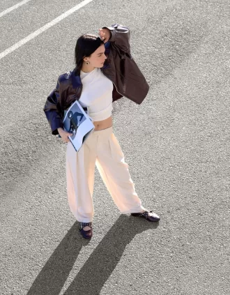 Pantaloni croiți cu balloon fit