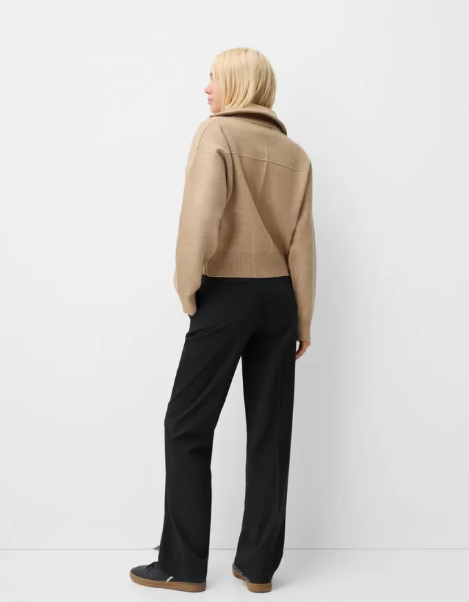 Pantaloni croiți drept cu talie joasă Pantaloni croiți drept cu talie joasă