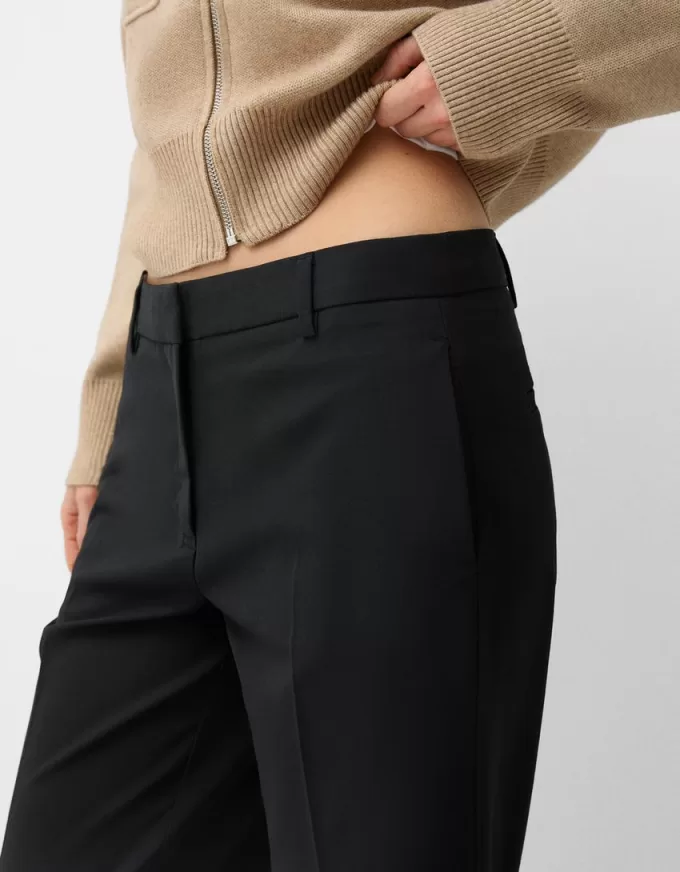 Pantaloni croiți drept cu talie joasă Pantaloni croiți drept cu talie joasă
