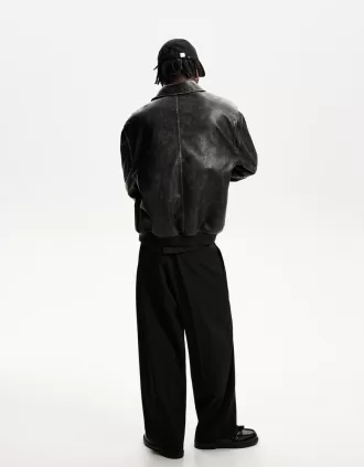 Pantaloni croiți super largi