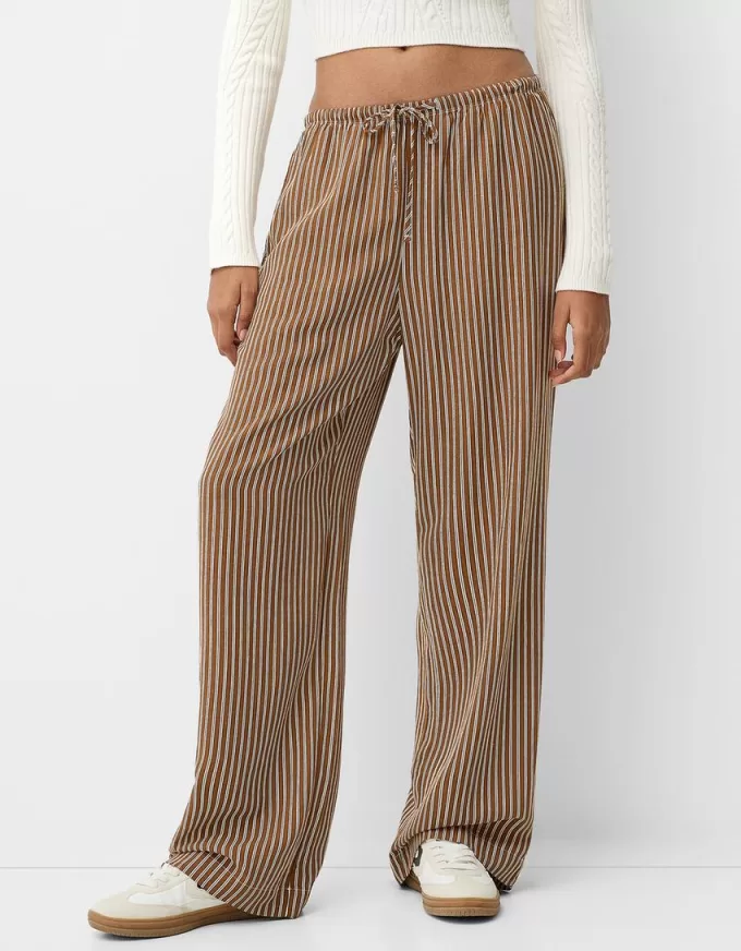 Pantaloni cu dungi drepte, cu talie elastică