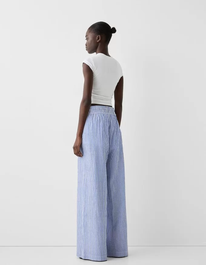 Pantaloni cu dungi late cu efect sifonat Pantaloni cu dungi late cu efect sifonat