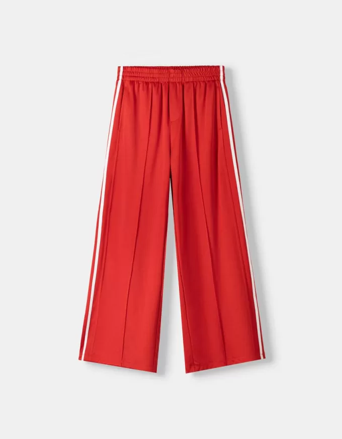Pantaloni cu dungi laterale