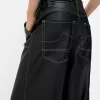 Pantaloni cu efect piele contrastanta cu centura Pantaloni cu efect piele contrastanta cu centura