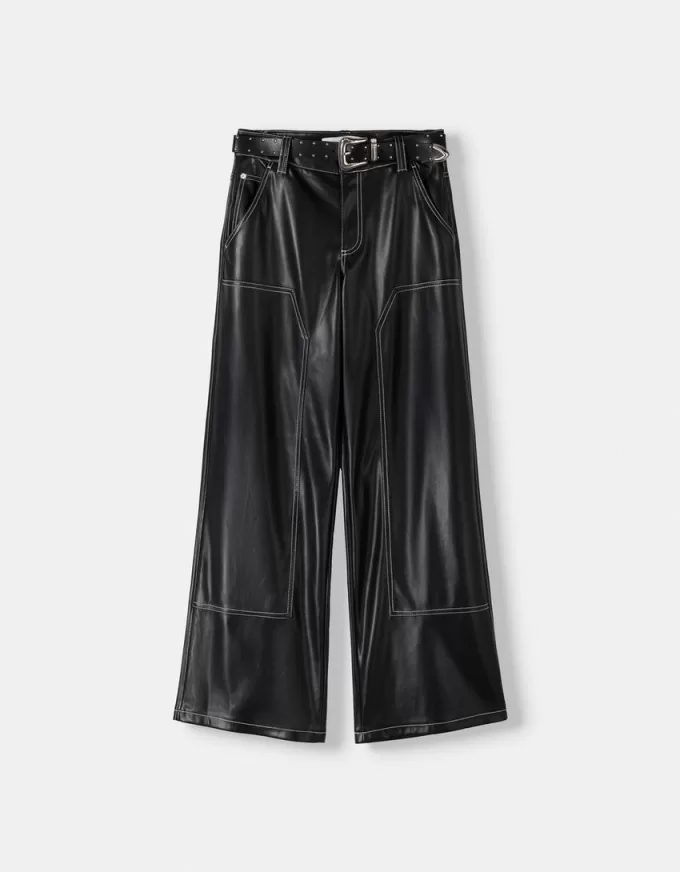 Pantaloni cu efect piele contrastanta cu centura Pantaloni cu efect piele contrastanta cu centura