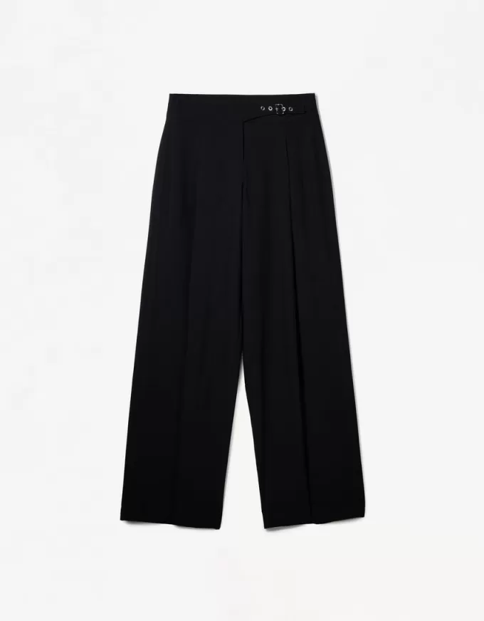Pantaloni cu săgeți cu cataramă