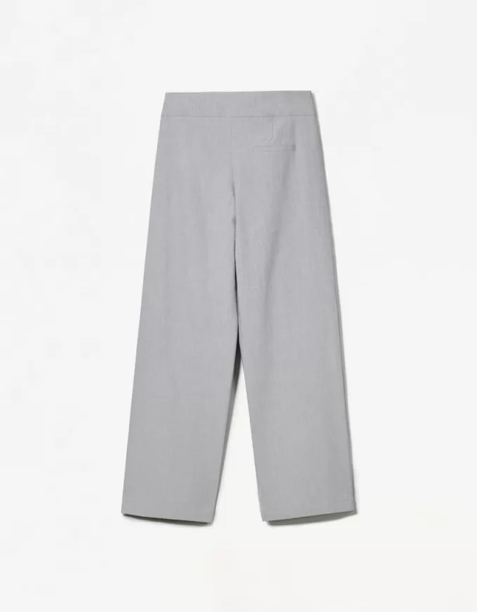 Pantaloni cu săgeți cu cataramă