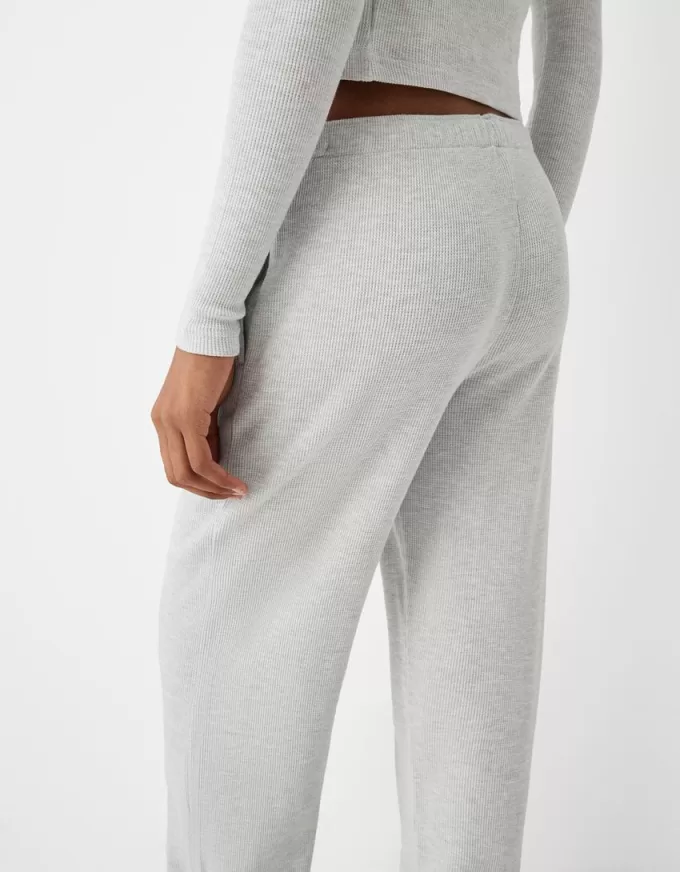 Pantaloni cu textura waffle