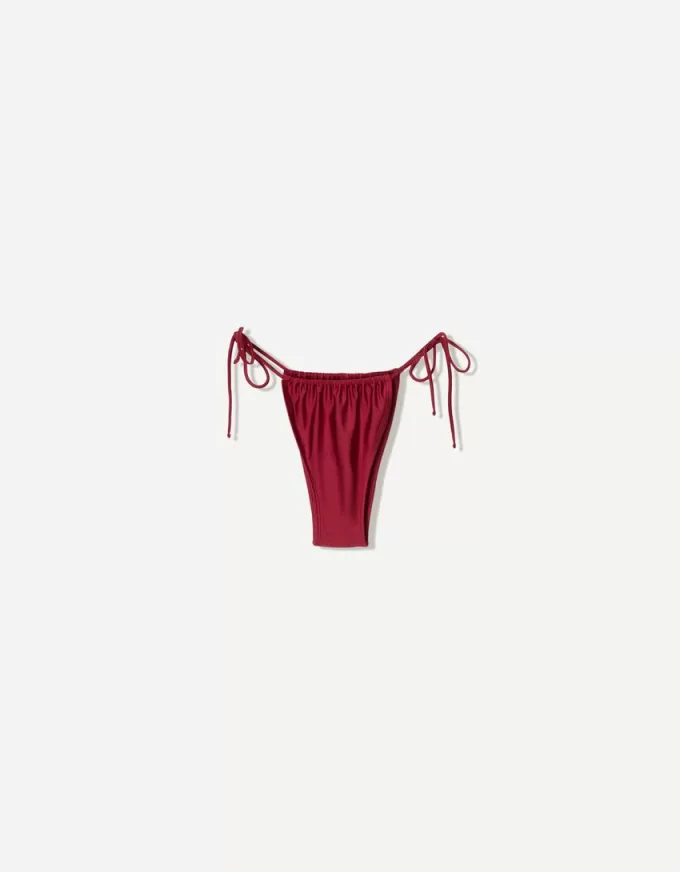 Pantaloni de bikini burgundy cu fundite Pantaloni de bikini burgundy cu fundite