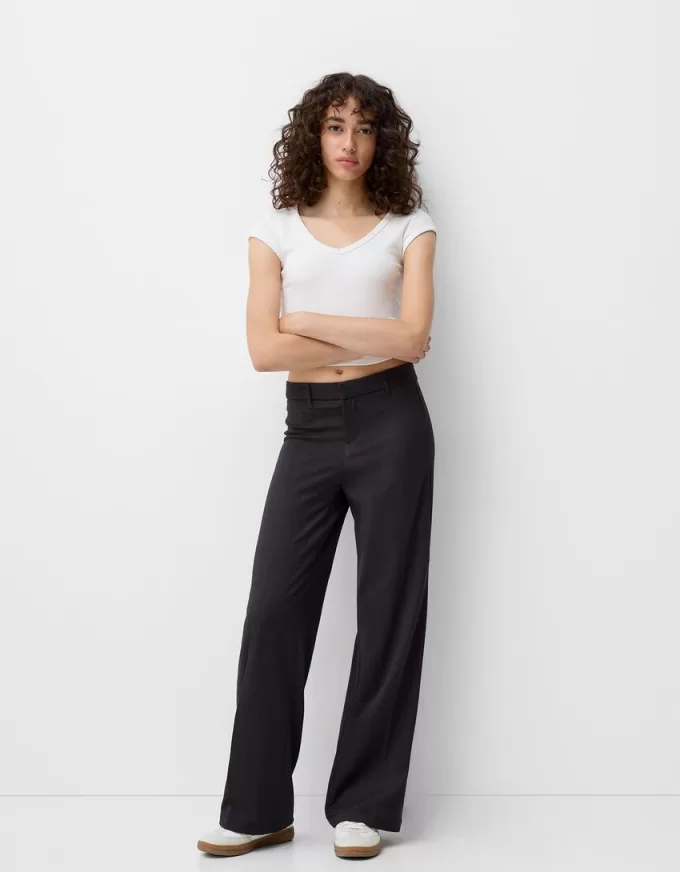 Pantaloni de croitorie cu picioare largi Pantaloni de croitorie cu picioare largi