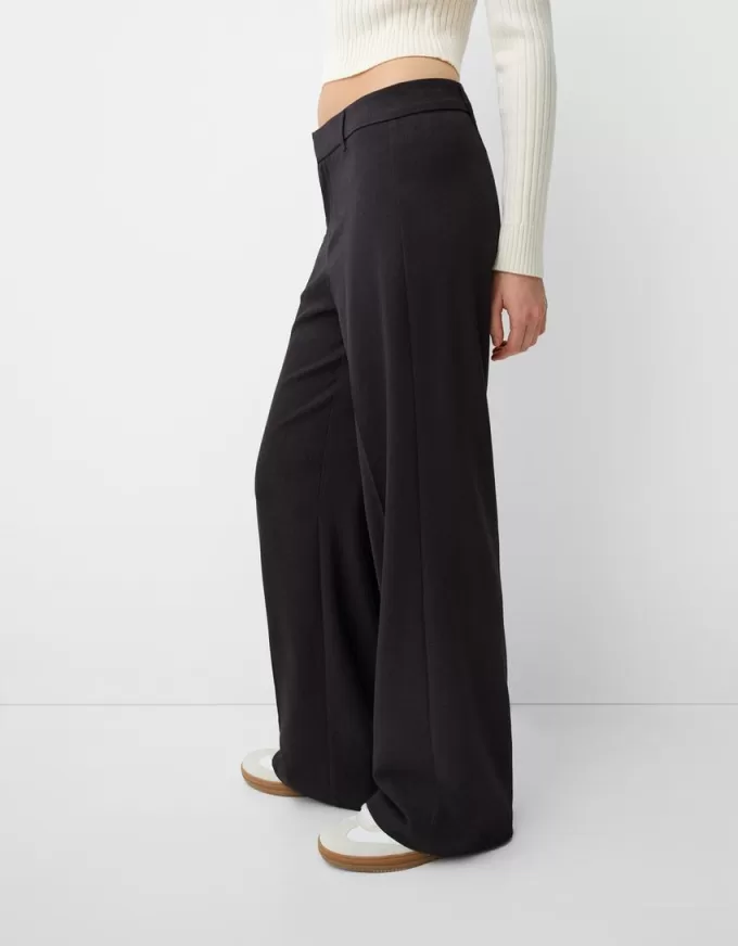 Pantaloni de croitorie cu picioare largi Pantaloni de croitorie cu picioare largi