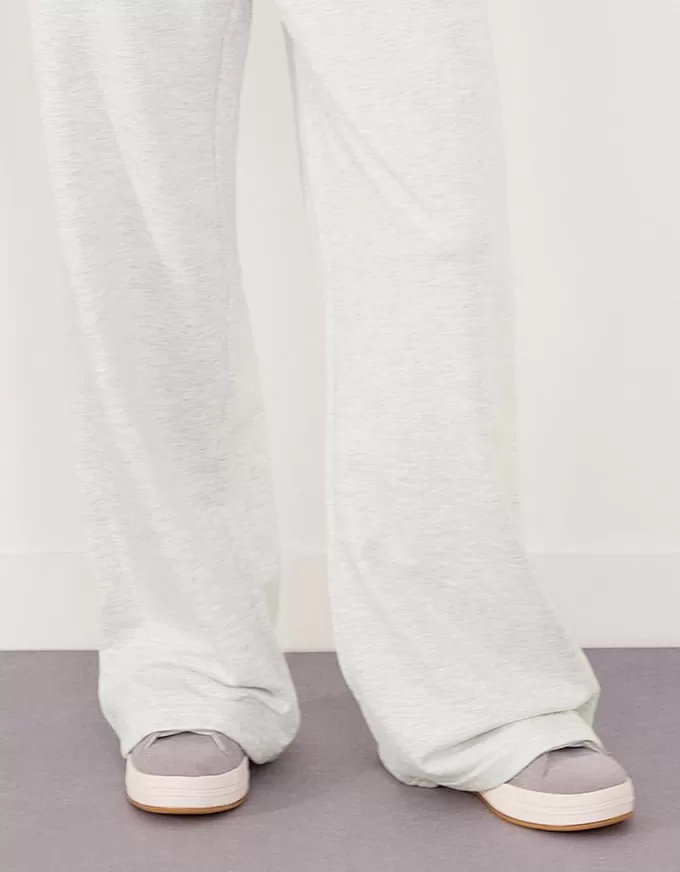 Pantaloni de pluș cu cusături laterale Pantaloni de pluș cu cusături laterale