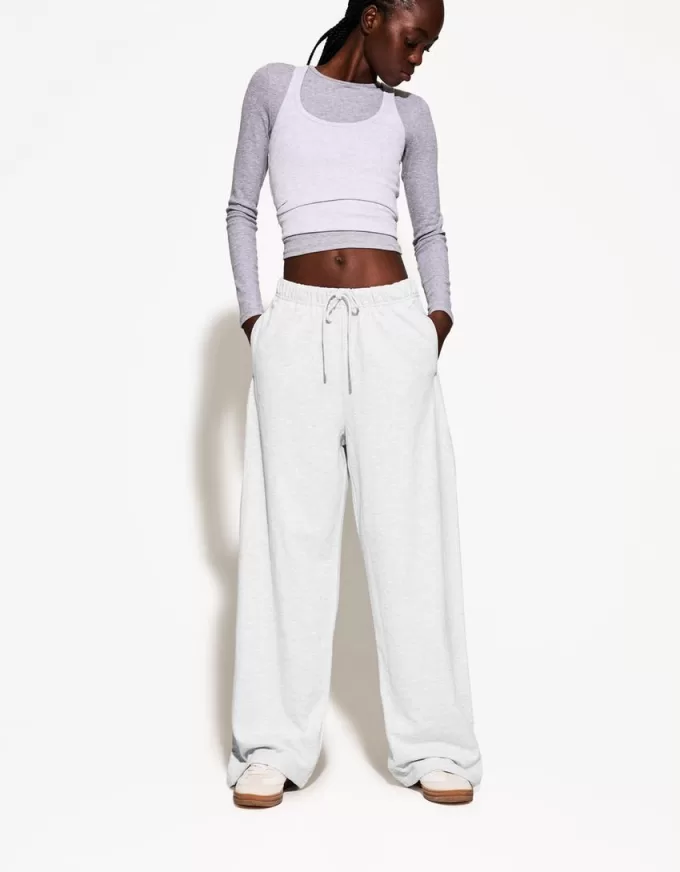 Pantaloni de pluș cu cusături laterale Pantaloni de pluș cu cusături laterale