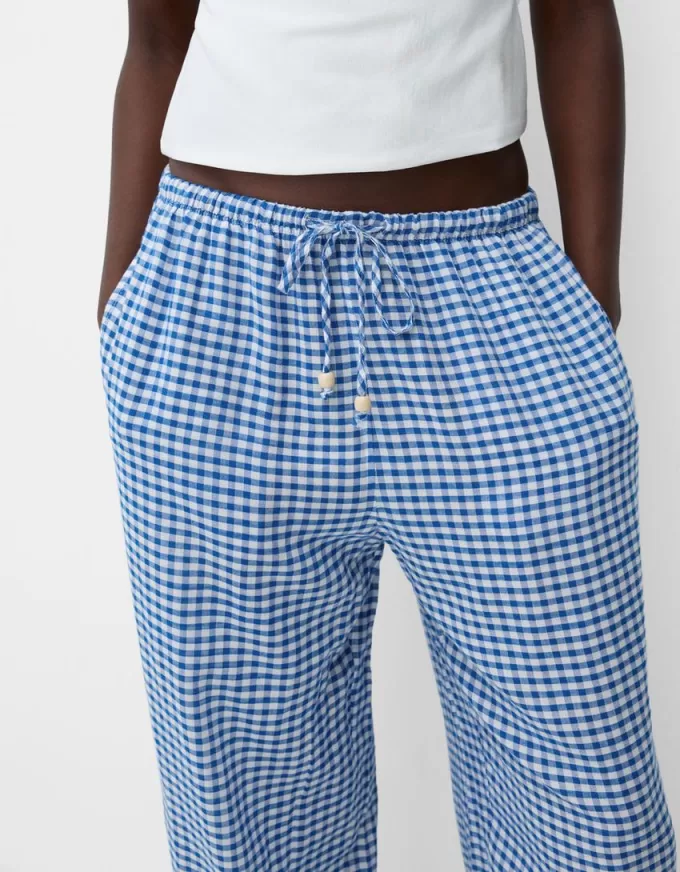 Pantaloni din carouri vichy