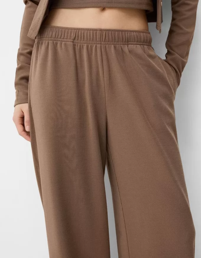 Pantaloni drepte