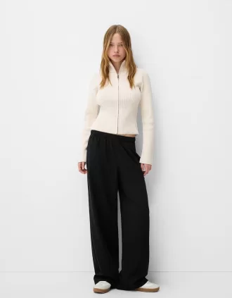 Pantaloni drepte